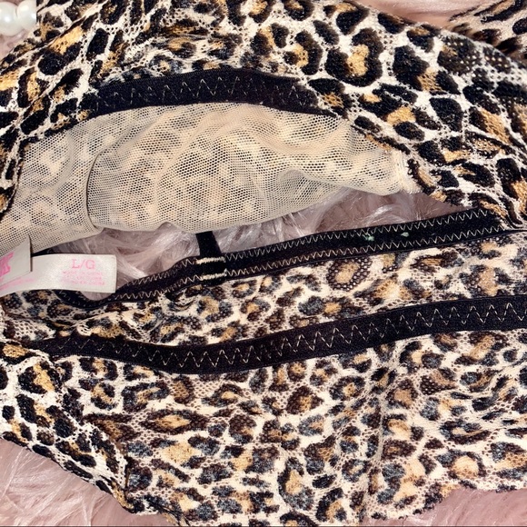 SOLD✨VICTORIA'S SECRET PINK Leopard Cheetah Lace Bralette, Size Large - Picture 4 of 7